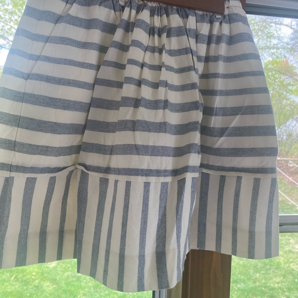 Madewell Gray and White Smocked Bubble Mini Skirt